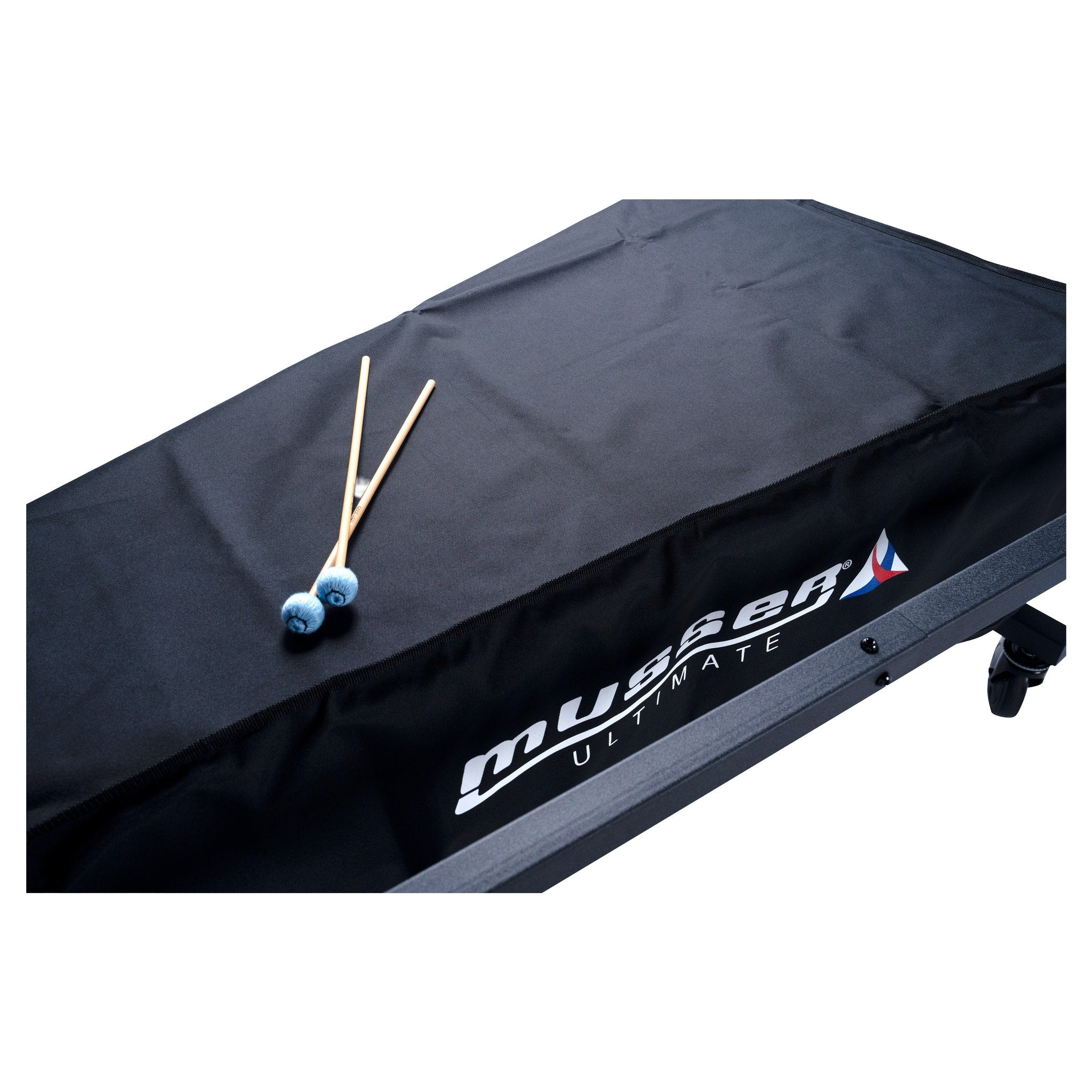 Musser Ultimate 2.0 vibraphone with black bars cover and goodvibe mallets