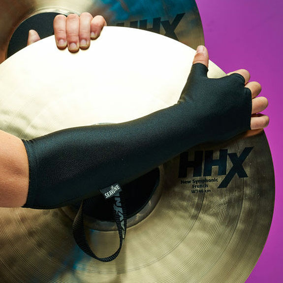 Medium Black Seavine Cymbal Gloves